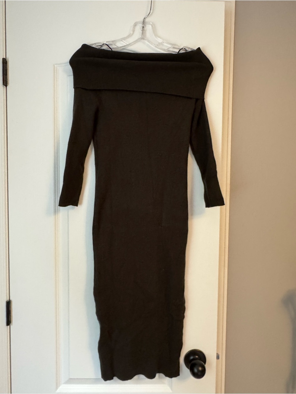 Off-Shoulder Ribbed Knit Midi Dress - dark green